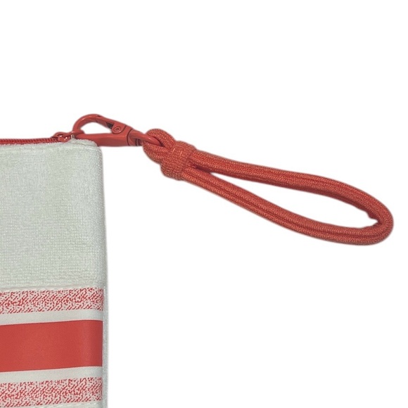 CHRISTIAN DIOR Novelty Cosmetic Makeup Pouch Wristlet White Terry Cloth NIB - Picture 4 of 8